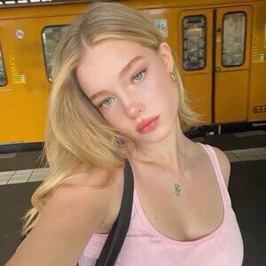 Meet your Posher, Domi